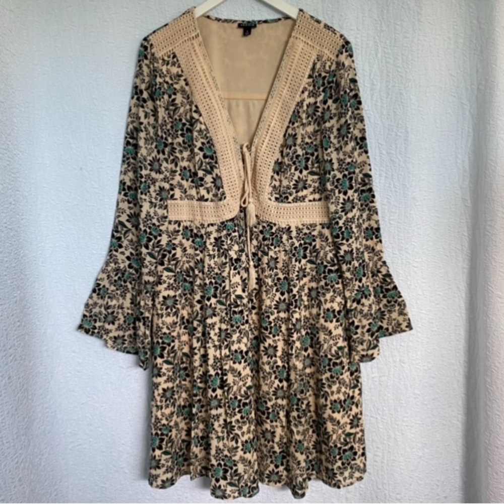 Boho floral dress with flared sleeves